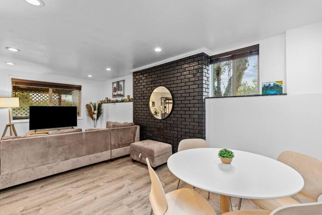 Apartamento Pacific Nw Gem W/Hot-Tub 15 Minutes Airport. Auburn Exterior foto